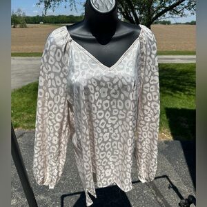 NWT - Boutique Inventory - Cheetah Top